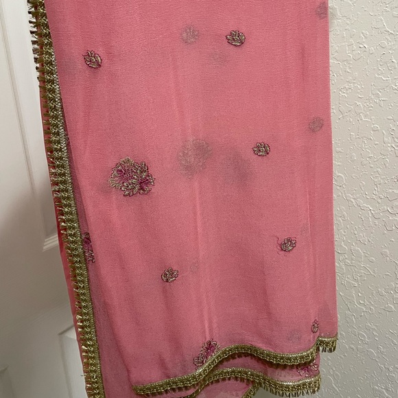 Pakistani/Indian Shalwar kameez dupatta - Picture 4 of 16